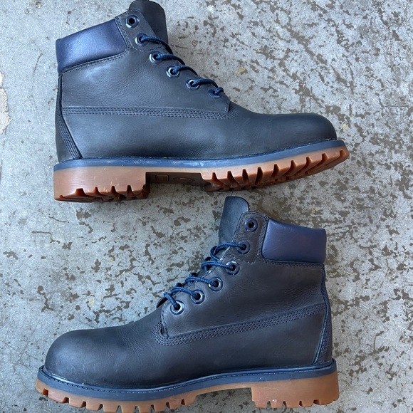 Timberland Premium Navy Blue Leather Boots - Boys Size 5 / Women’s 7 - Picture 2 of 13